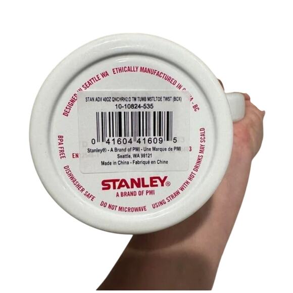 NEW Stanley The Quencher H2.0 Flowstate™ Tumbler | 40 OZ Mistletoe Twist White - Picture 8 of 8